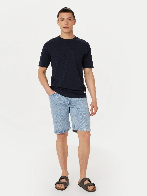 Relaxed Weekend Wear The Adam Slim 10in Short in Washed Blue