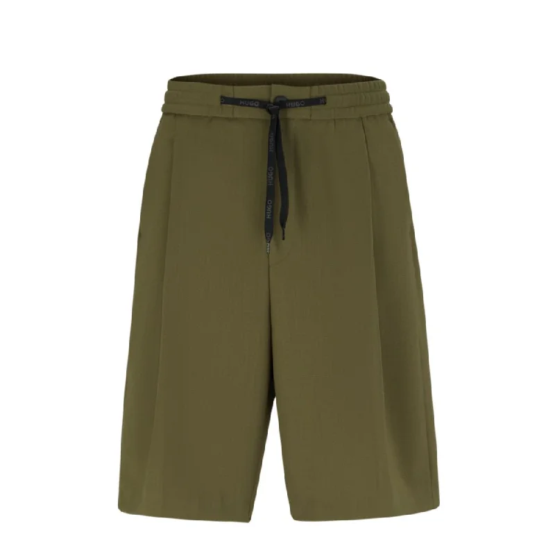 Relaxed Chic Relaxed-fit shorts in structured performance-stretch fabric